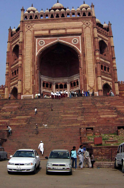 Fathephur Sikri - 1 facade from below