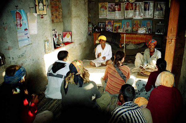 Mbike Trip - Dos Sadhu puja chant