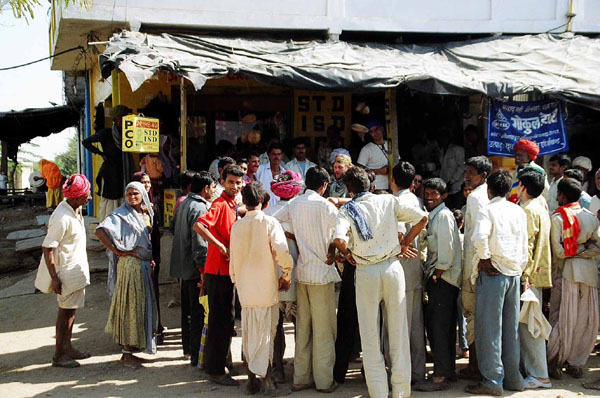 Mbike Trip - town crowd 2