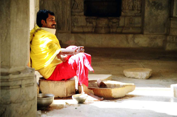 Ranakpur - bindi guy